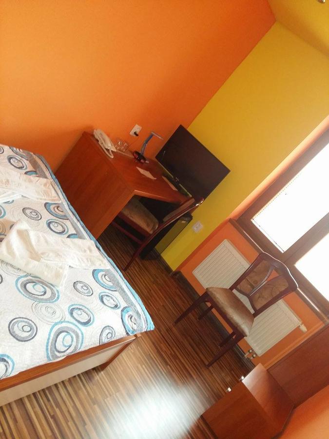 Hotel Central Sala Bilik gambar